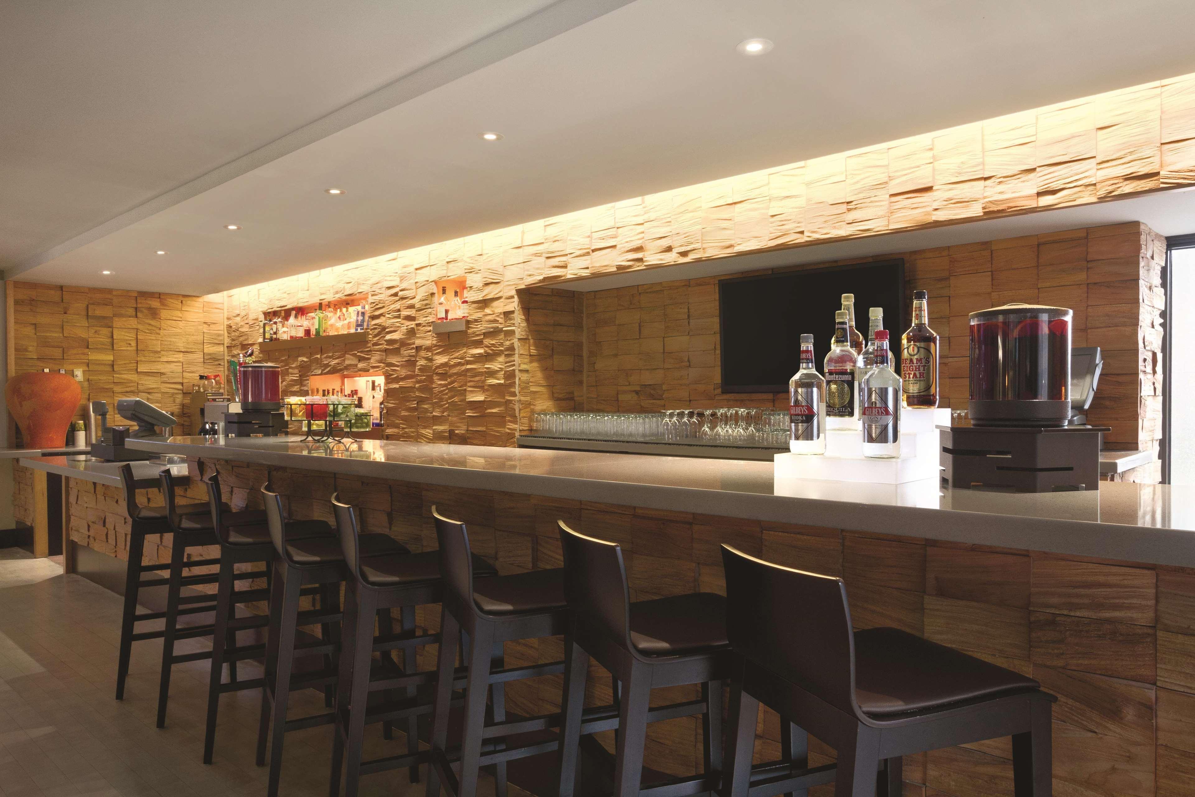 Embassy Suites Baltimore Inner Harbor מראה חיצוני תמונה