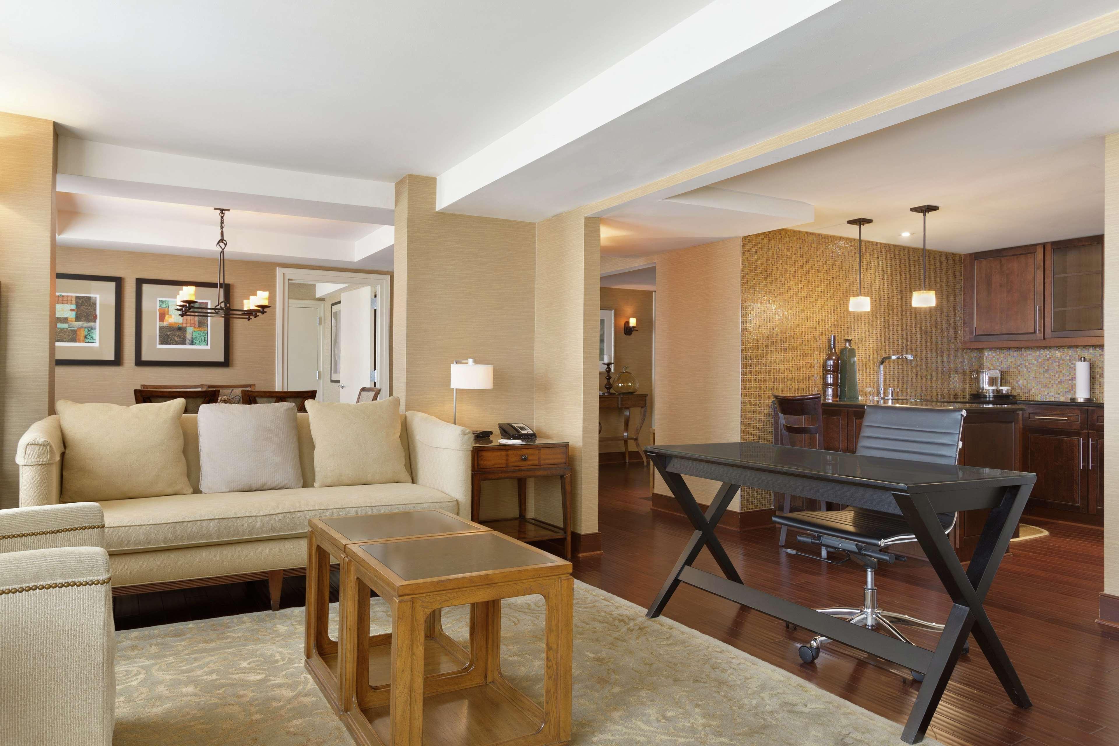 Embassy Suites Baltimore Inner Harbor מראה חיצוני תמונה